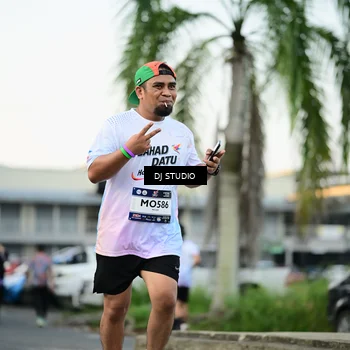 Runner Photo 7909680