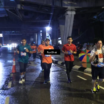 Runner Photo 7909695