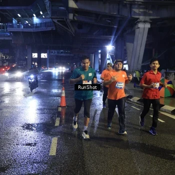 Runner Photo 7909712