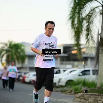 Runner Photo 7909744
