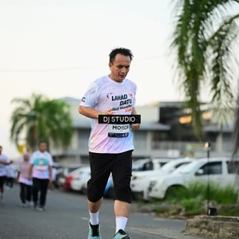 Runner Photo 7909746