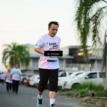 Runner Photo 7909749
