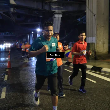 Runner Photo 7909750