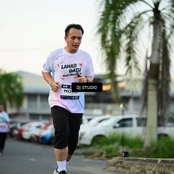 Runner Photo 7909758