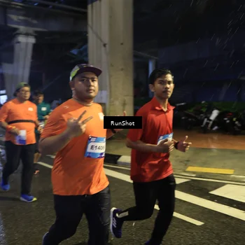 Runner Photo 7909770