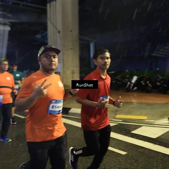Runner Photo 7909771