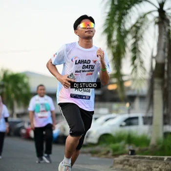 Runner Photo 7909781