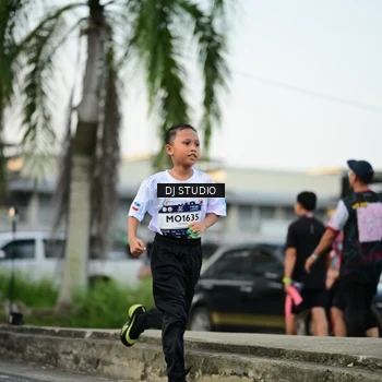 Runner Photo 7909830