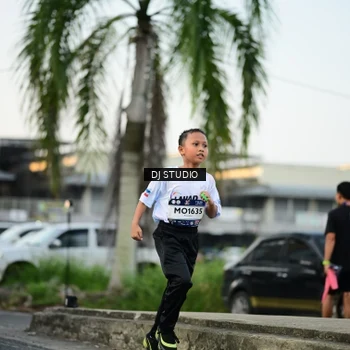 Runner Photo 7909846