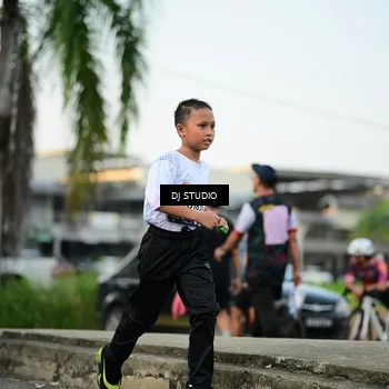 Runner Photo 7909848