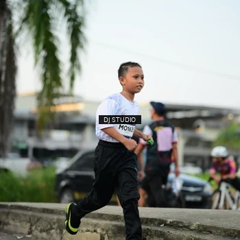 Runner Photo 7909859