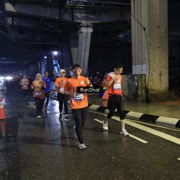 Runner Photo 7909860