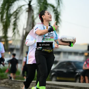 Runner Photo 7909873