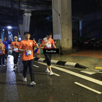 Runner Photo 7909875