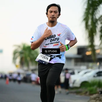Runner Photo 7909923
