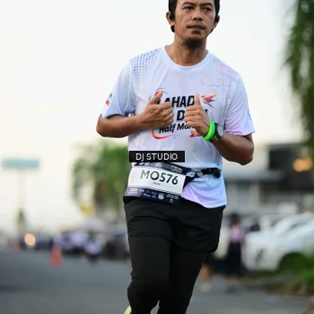 Runner Photo 7909936