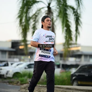 Runner Photo 7909972