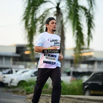 Runner Photo 7909981