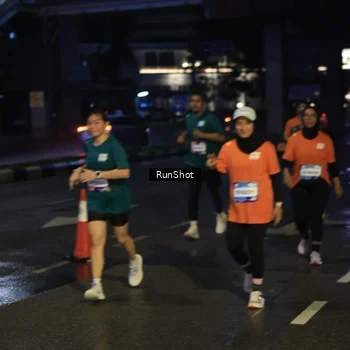 Runner Photo 7909983