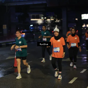 Runner Photo 7909993