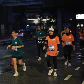 Runner Photo 7910008