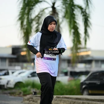 Runner Photo 7910010