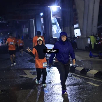 Runner Photo 7910040