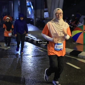 Runner Photo 7910042