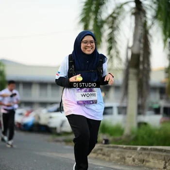 Runner Photo 7910058