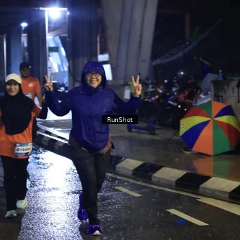 Runner Photo 7910059