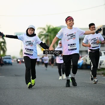Runner Photo 7910061