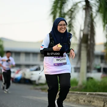 Runner Photo 7910074