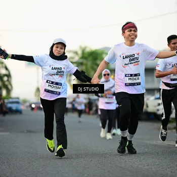 Runner Photo 7910076