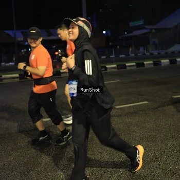 Runner Photo 7910080