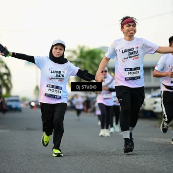 Runner Photo 7910082
