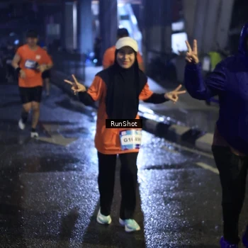 Runner Photo 7910084