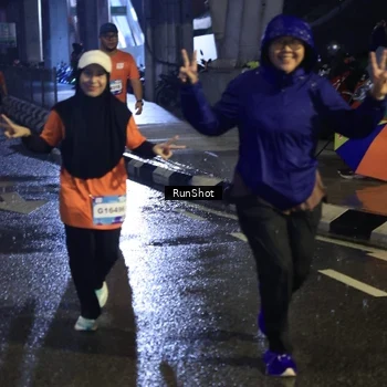 Runner Photo 7910085