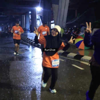 Runner Photo 7910098
