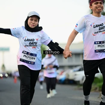 Runner Photo 7910099