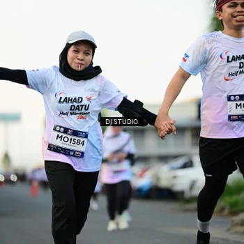 Runner Photo 7910103