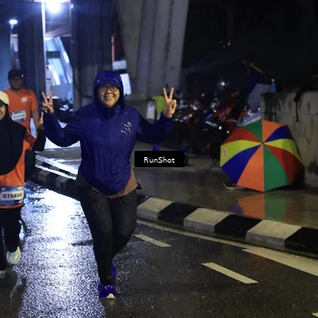 Runner Photo 7910104