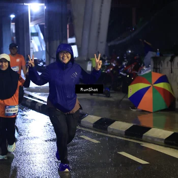 Runner Photo 7910108