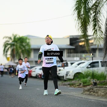 Runner Photo 7910134