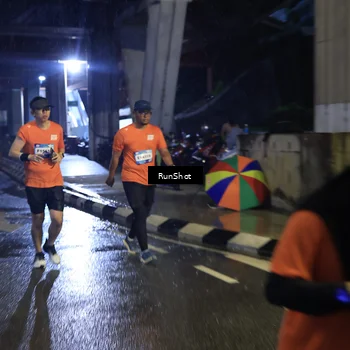 Runner Photo 7910143