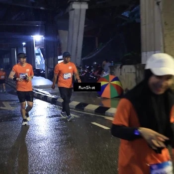Runner Photo 7910145