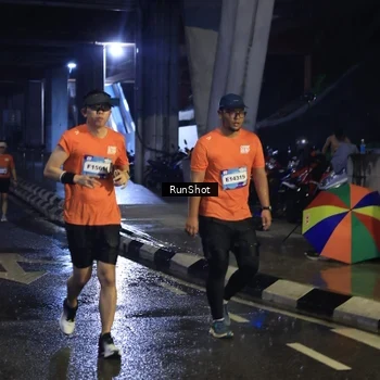 Runner Photo 7910149