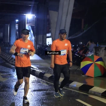 Runner Photo 7910152