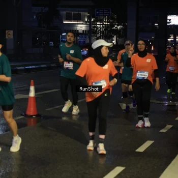 Runner Photo 7910159