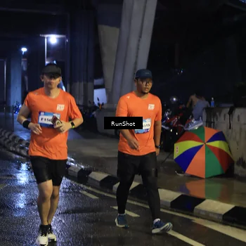 Runner Photo 7910160