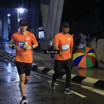 Runner Photo 7910163